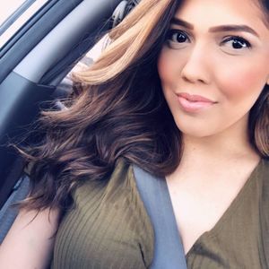 Meet your Posher, Danielle